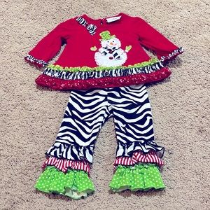 Adorable holiday outfit for baby girl. Only worn once and in like new condition!